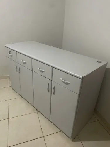 Cômoda grande