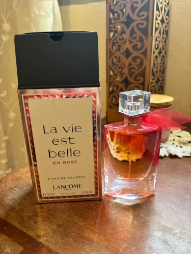 Perfume La Vie est belle en Rose 50ml