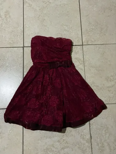 Vestido de Festa Vinho