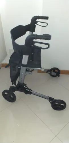 ANDADOR EM ALUMÍNIO DE 4 RODAS SUPERLUX - MOBIL SAÚDE