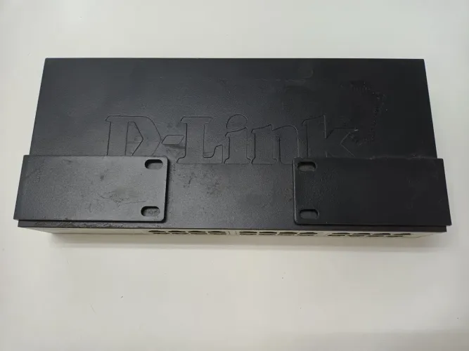 Switch D-Link DES-1024D 24 Portas Fast Ethernet 