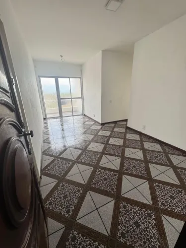 ALUGO ÓTIMO APARTAMENTO EM REALENGO 