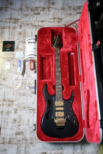 Guitarra Ibanez PIA Steve Vai Signature - Onyx Black