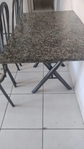 Mesa de Jantar 4 Cadeiras Granito - Estrutura Ferro Reforçado - Seminova