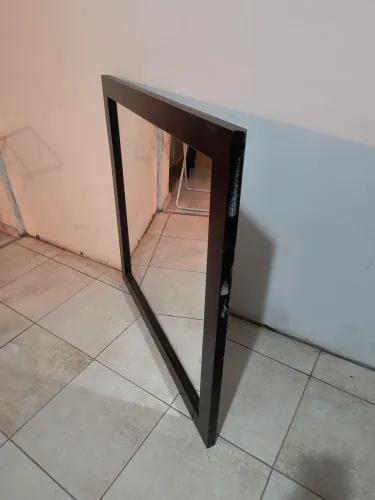 Espelho Emoldurado 1,10 x 1,10.