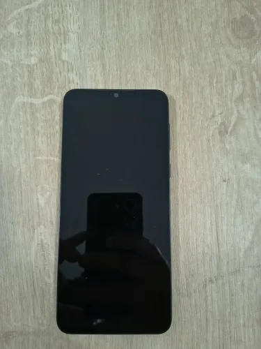 Moto E13 64GB / 4GB RAM - Muito Conservado - Com leve ghost touch