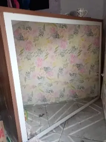 Balcão com espelho para salão e outros ambientes