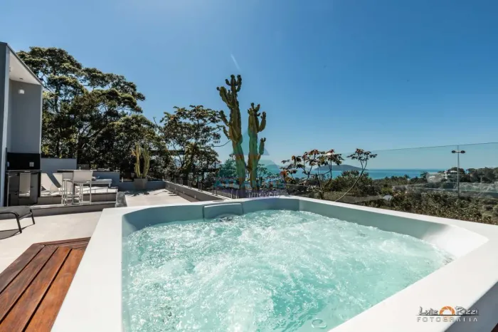 Casa com 4 dorms, Praia do Pulso, Ubatuba - R$ 7 mi, Cod: 2254
