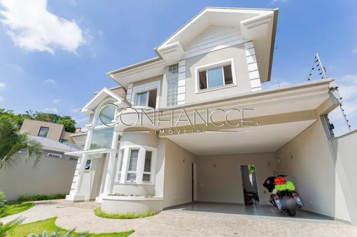Casa com 4 quartos para alugar no Mercês, Curitiba - PR | Confiancce Imóveis
