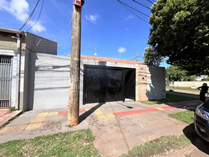 Casa para Venda em Campo Grande, Caiçara, 3 dormitórios, 1 suíte, 3 banheiros, 4 vagas