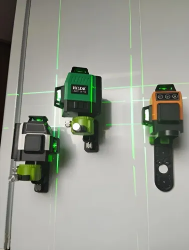 Nível Laser 12 linhas com controle remoto bateria e acessórios (novos ) com garantia 