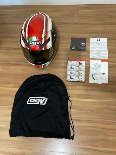 Capacete AGV italiano