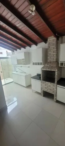Casa com 4 quartos no Residencial Monaco