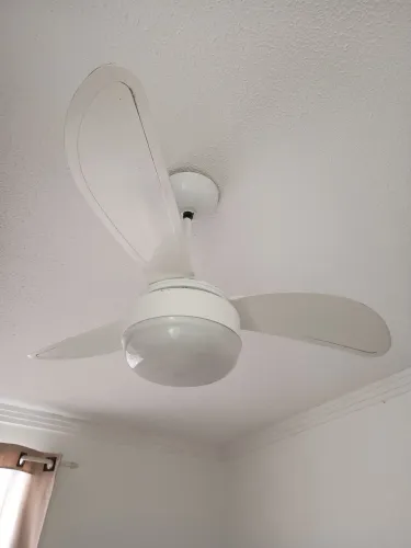 Ventilador de teto com lâmpada 