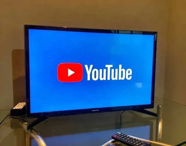 Tv 32 smart Samsung Wi-Fi,espelhamento Smartphones tudo funcionando