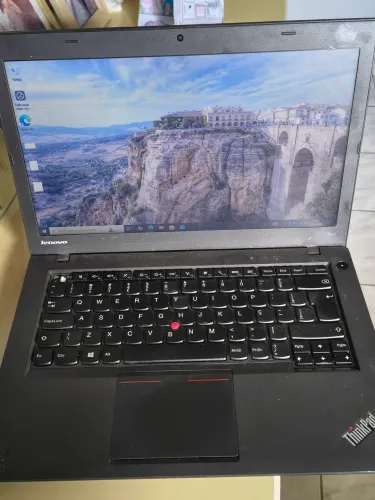 Notebook Lenovo ThinkPad T440 - Rápido, Robusto