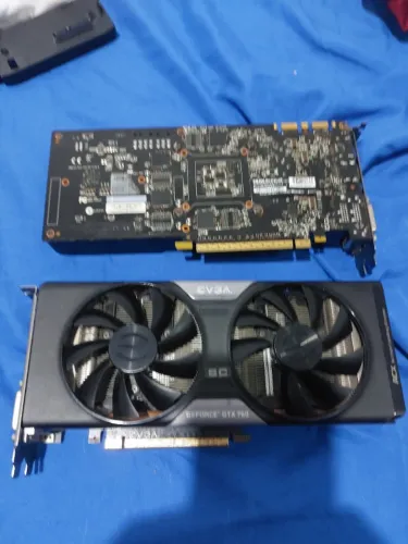 2 Placa de Vídeo EVGA NVIDIA GeForce GTX760 com defeito