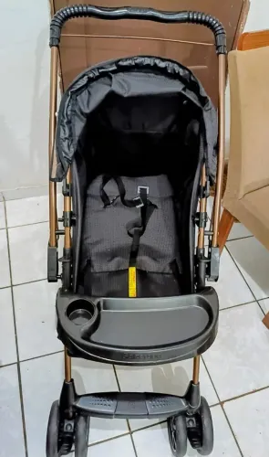 Carrinho de bebê pra venda