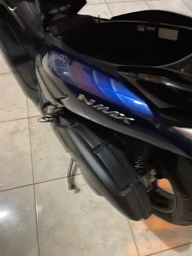 Vendo NMAX muito nova