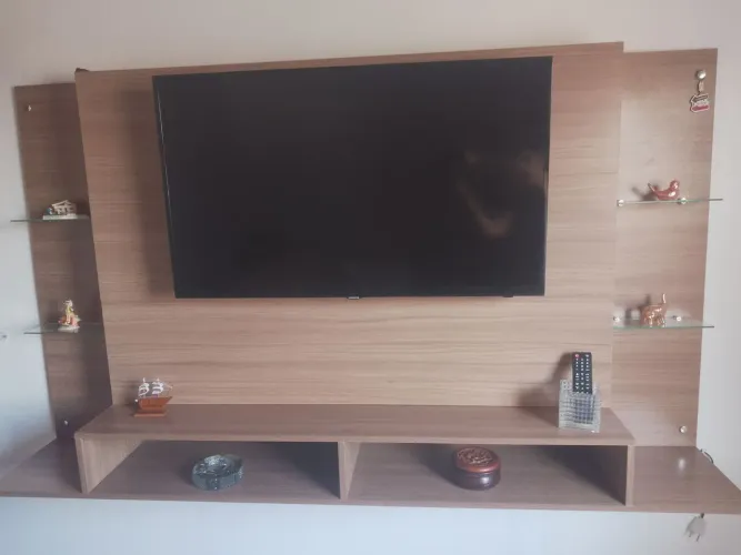 Painel com tv