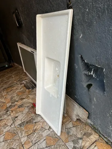 Pia 1,5M vinil bom estado de conservação. Desapega