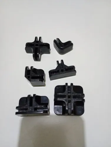 Conectores para balcão de vidro ou tela aramada