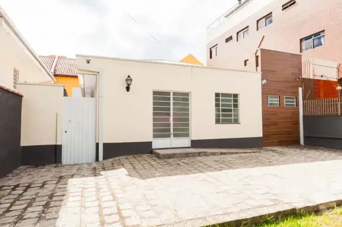 Casa Comercial na MERCÊS com 203,00m²