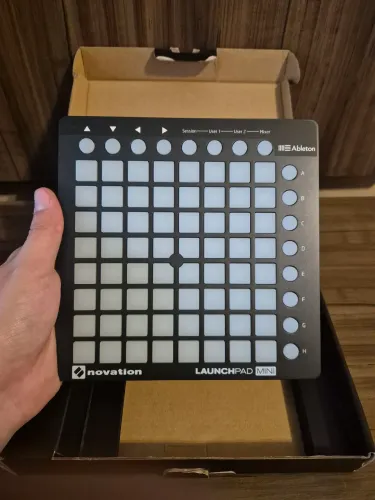 Novation Launchpad Mini MK2 - Completo na Caixa | Aceito Trocas