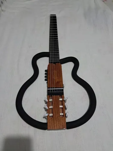 Violão vazado gleuso luthier 