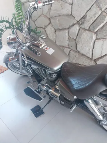 Relíquia shadow 750cc. Bem conservada