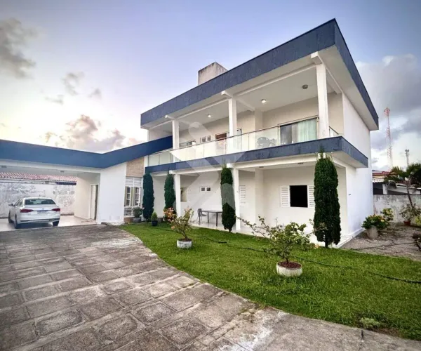 Casa à venda no Nova Parnamirim com 6 quartos, 5 suítes , perto do Shopping Cidade Verde,