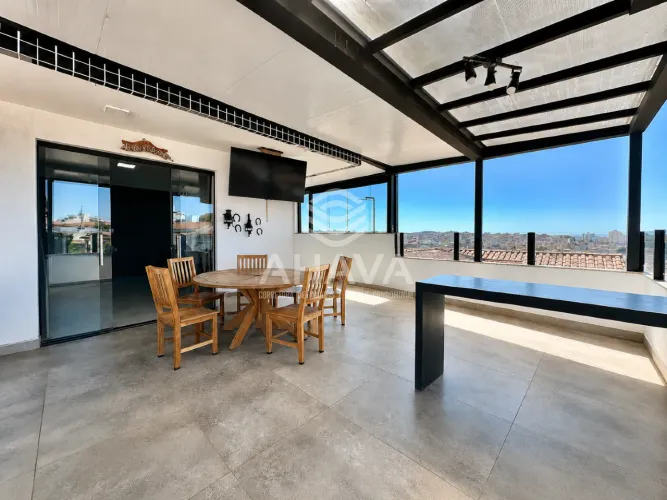 Cobertura com 3 Quartos sendo 1 Suíte à Venda, 120m², 2 Vagas, Próximo a Avenida Portugal
