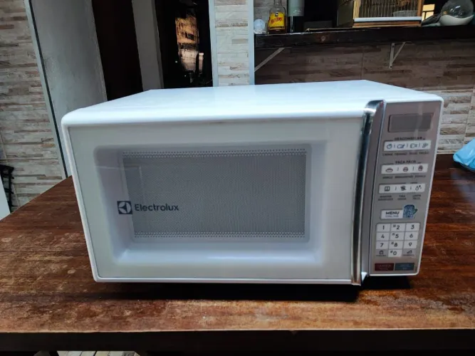 Microondas Eletrolux 27 litros 