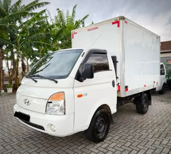 HYUNDAI HR 2.5 HD CAB. CURTA S/ CARROCERIA TCI 2p MARCHAS