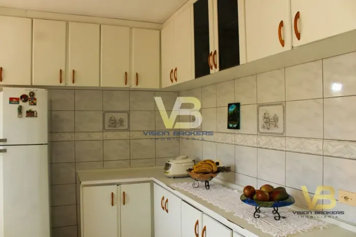 Sobrado com 4 dormitórios à venda, 260 m² por R$ 1.097.114,04 - Pineville - Pinhais/PR