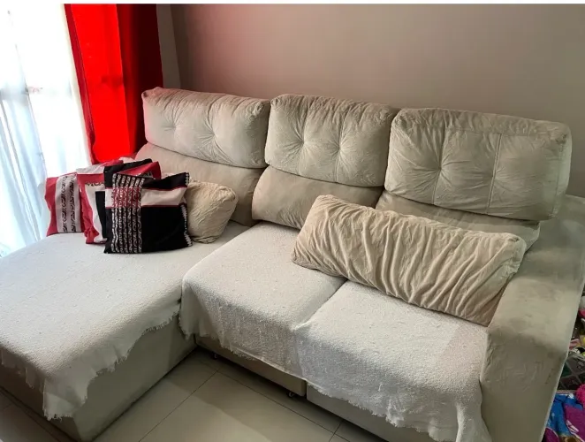 Sofá retrátil com chaise