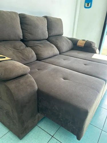 Sofá de luxo em suede retrátil e reclinável entrego