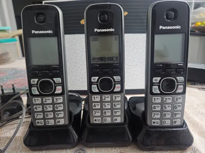 Kit Telefone sem fio Panasonic PNLC1030 3 ramais