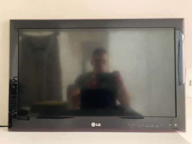 TV LG 26? c/ HDMI LE5300