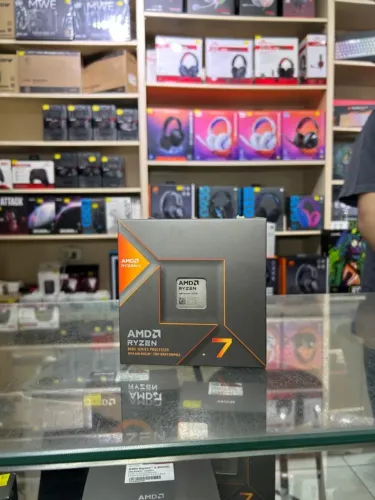 PROCESSADOR AMD RYZEN 7 8700G AM5