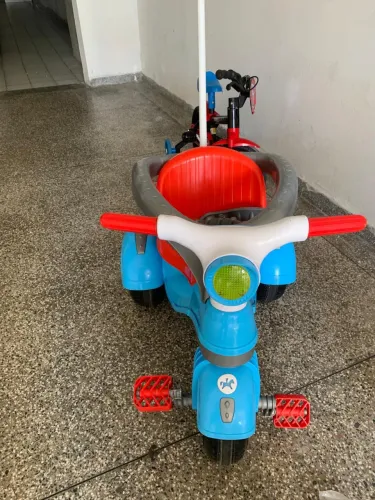 Triciclo infantil
