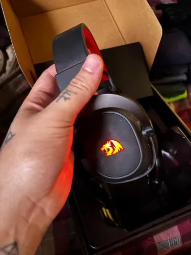 Headset Redragon Zeus Pro - Excelente estado