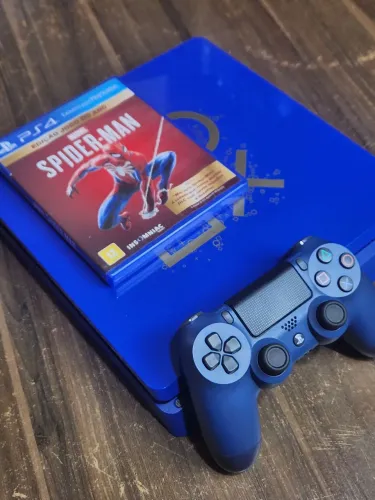 PS4 Slim 1TB Edição Days of Play