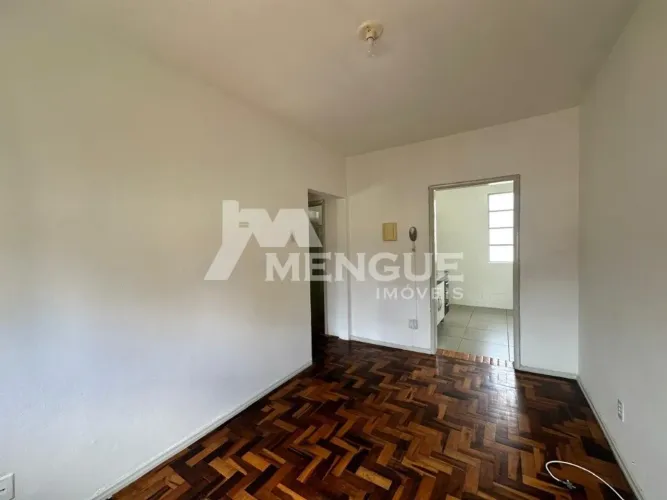 Aluga-se Apartamento 1 dormitorio, no 4° andar, com 1 vaga de garagem rotativa no Bairro P
