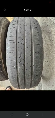 Vendo 3  pneu meia vida  Aro 16 65 205 