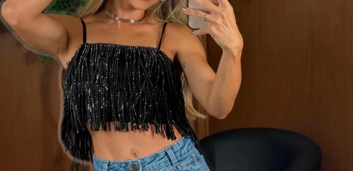 Top brilho com franjas 