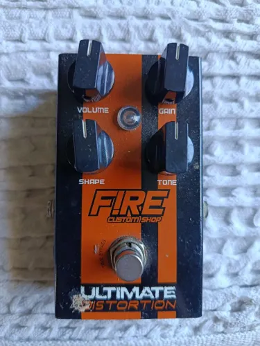 Pedal Ultimate Distortion Fire 
