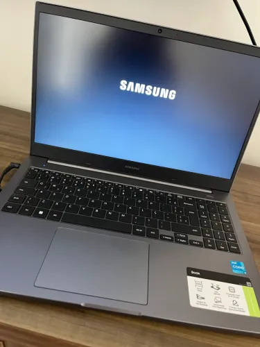 Notebook Samsung Core I3