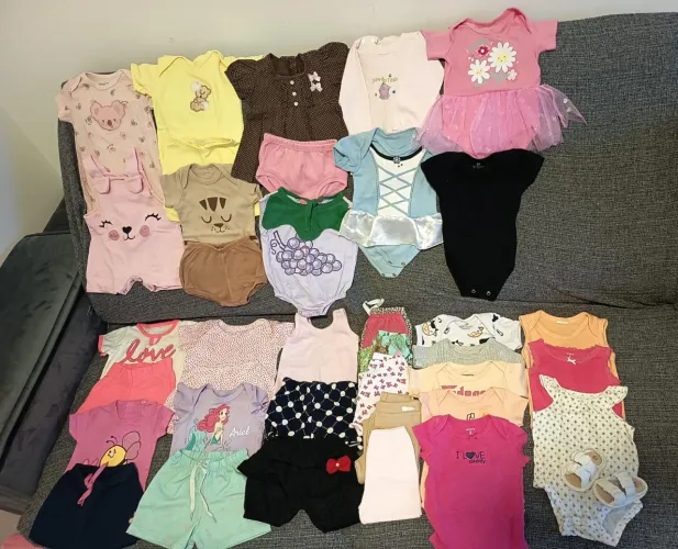 Lote roupa pra bebê