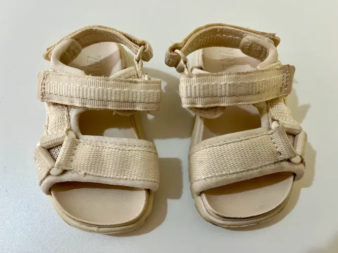 Sandália bebê infantil Zara TAM 19 - 14cm